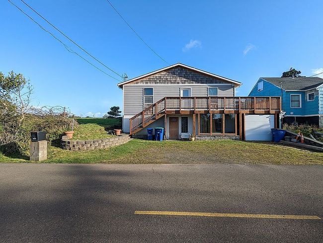 Photo of 1435 Ne 12th St, Lincoln City, OR