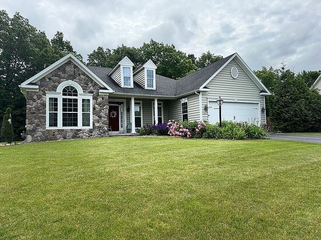 Photo of 1011 Warters Cv, Victor, NY