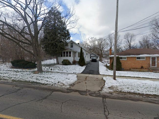 Preview of property located at 944 Bradley Ave