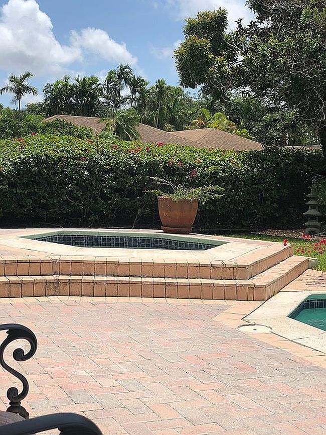 Additional photo 3 of property located at 9624 Sw 117th Ct