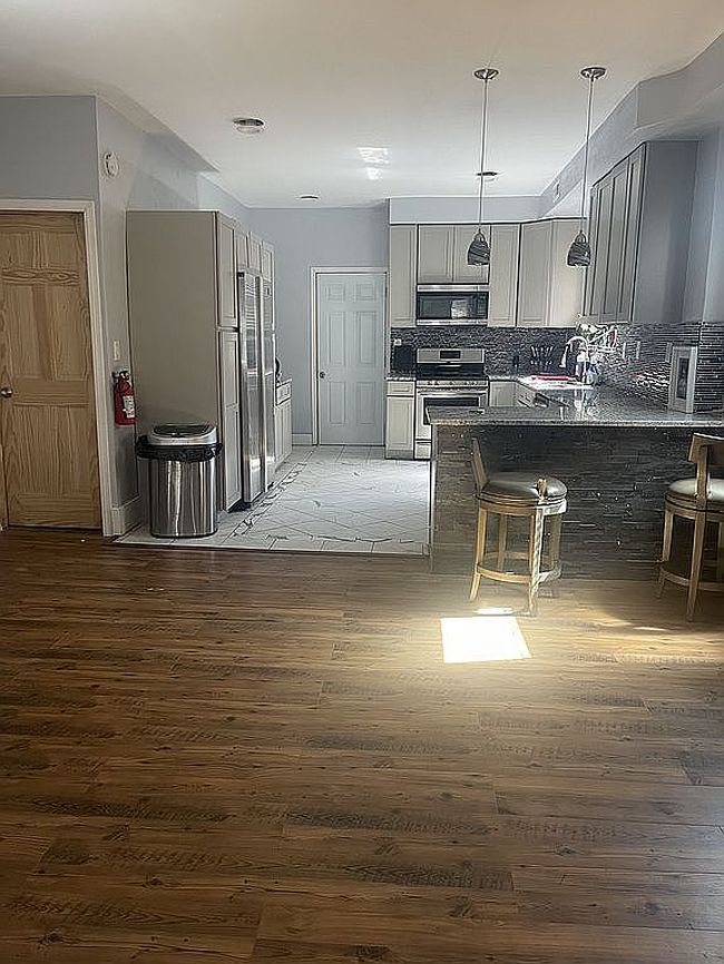 Additional photo 3 of property located at 648 Stanbridge St