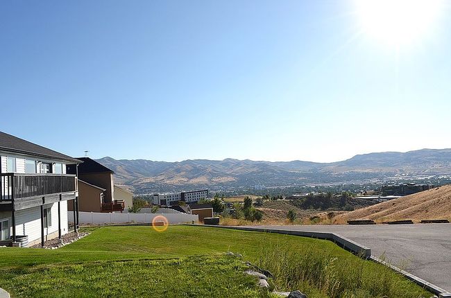 Additional photo 1 of property located at 451 Vista Dr