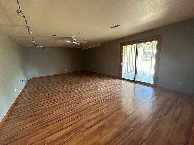 Photo of 710 Pecan Ln, Jackson, MO