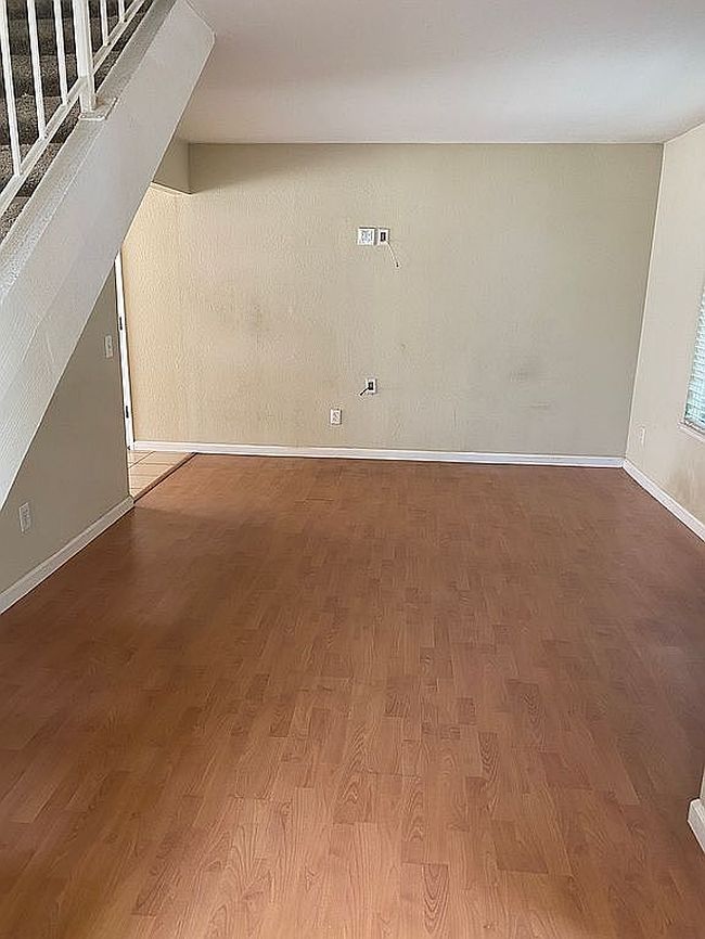 Preview of property located at 3054 Dearborn Ave