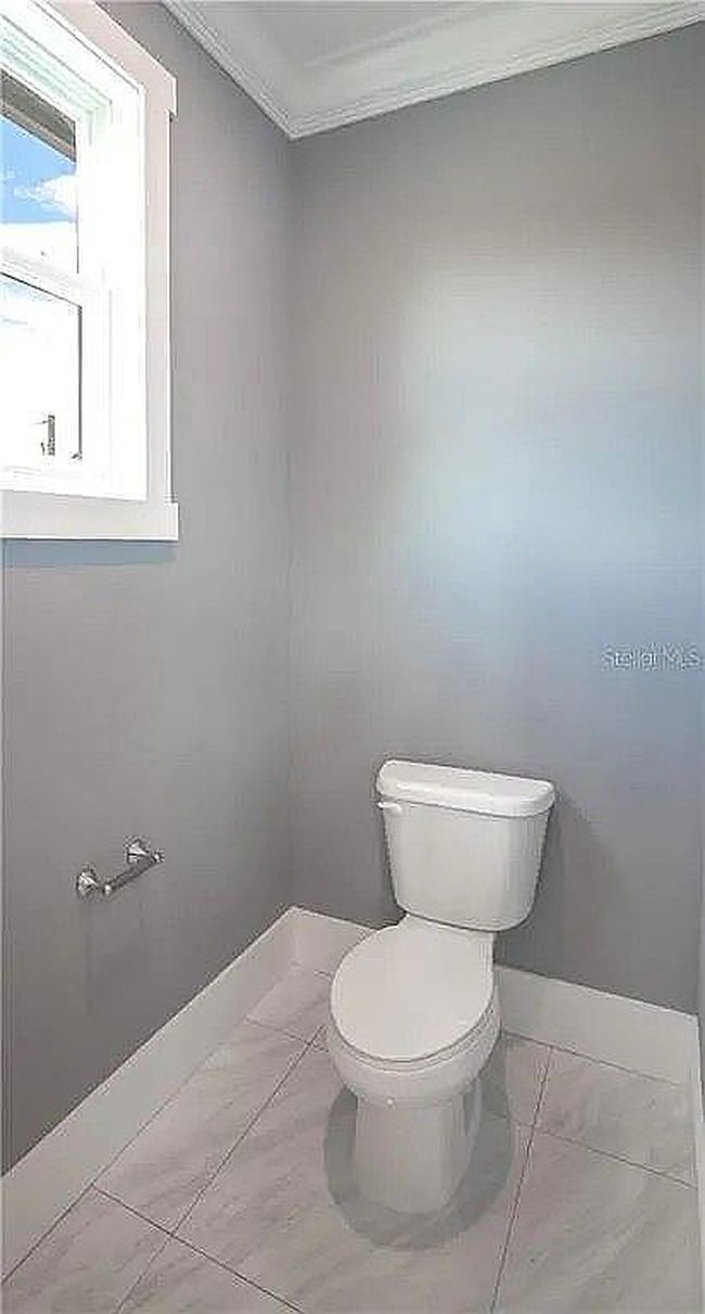 Image of 3013 W Crest Ave