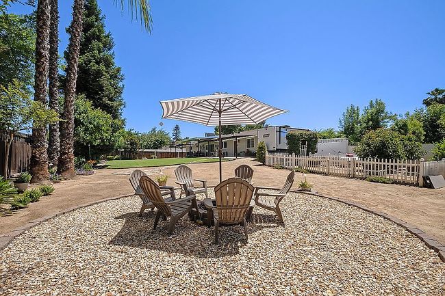 Photo of 18746 Auburn Way, Madera, CA