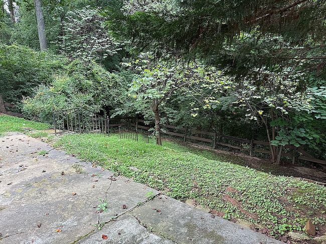 Photo of 1373 Greenland Dr Ne, Atlanta, GA