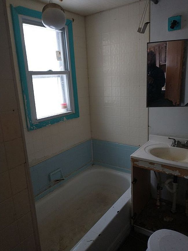 Photo of 902 E Stewart Ave, Flint, MI