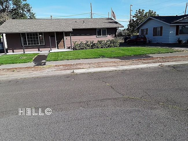 Photo of 618 Cardinal Dr