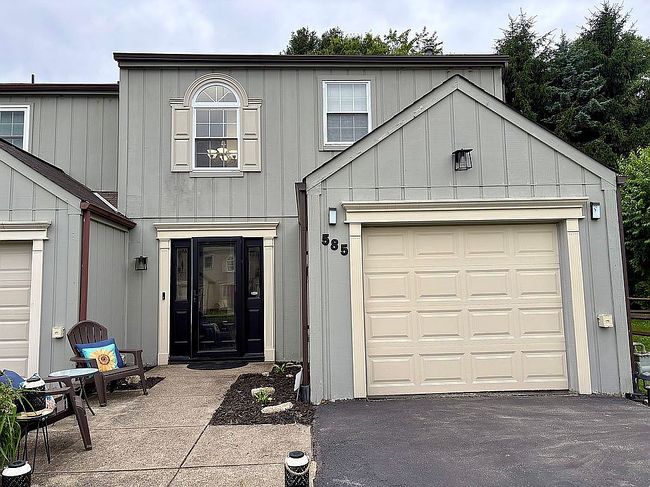 Photo of 585 Brandywine Dr, Cranberry Township, PA