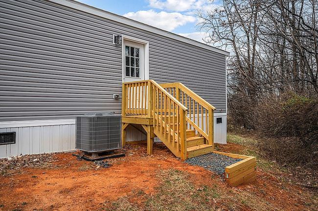 Image of 120 Buckingham Ln