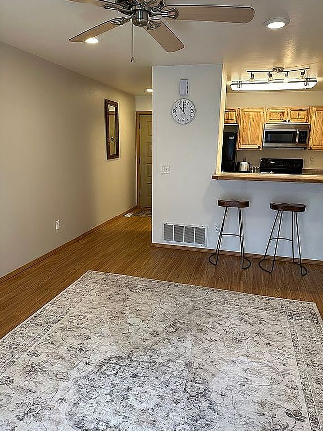 Photo of 10276 Jamestown Dr #10F, Anchorage, AK