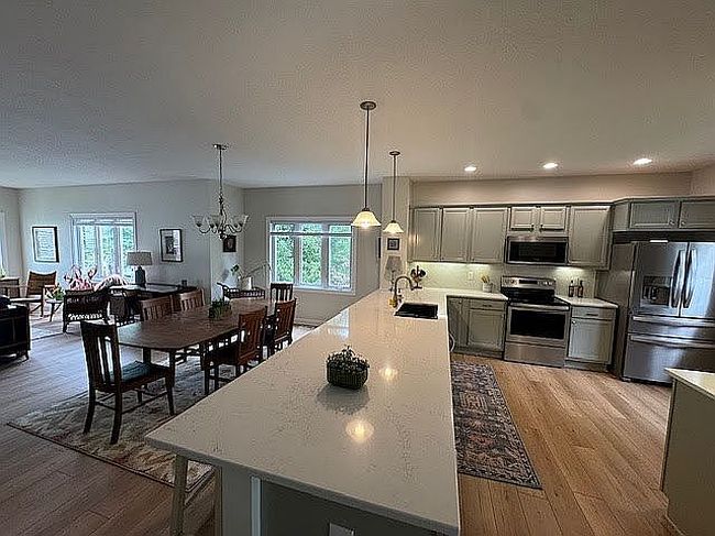 Additional photo 3 of property located at 5605 Meredith Dr #8A