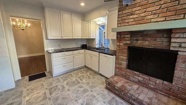 Image of 3711 Sleepy Hollow Dr