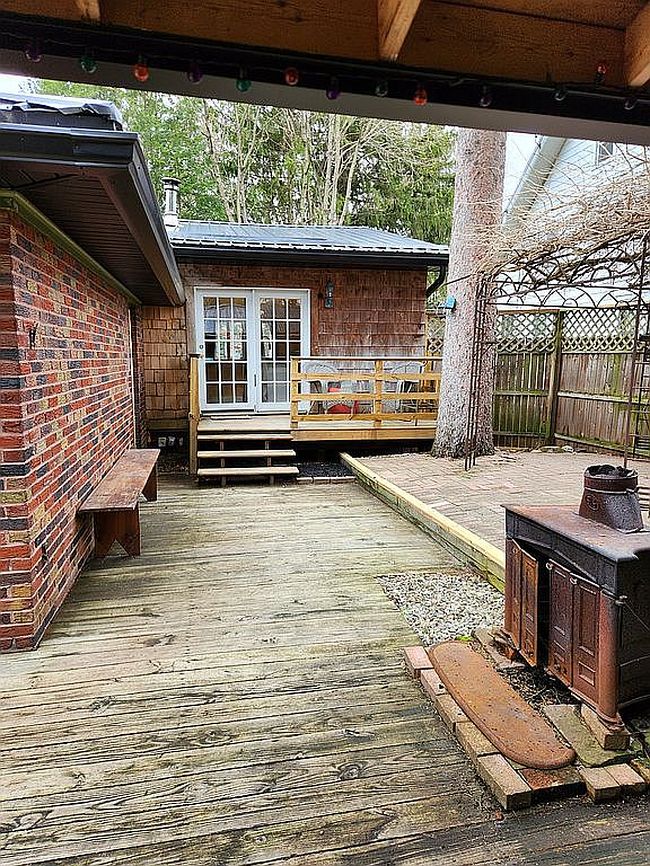 Image of 459 Linden Ave