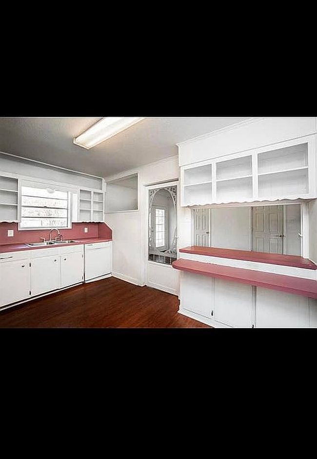 Photo of 1301 Nelwyn Ave, Gladewater, TX