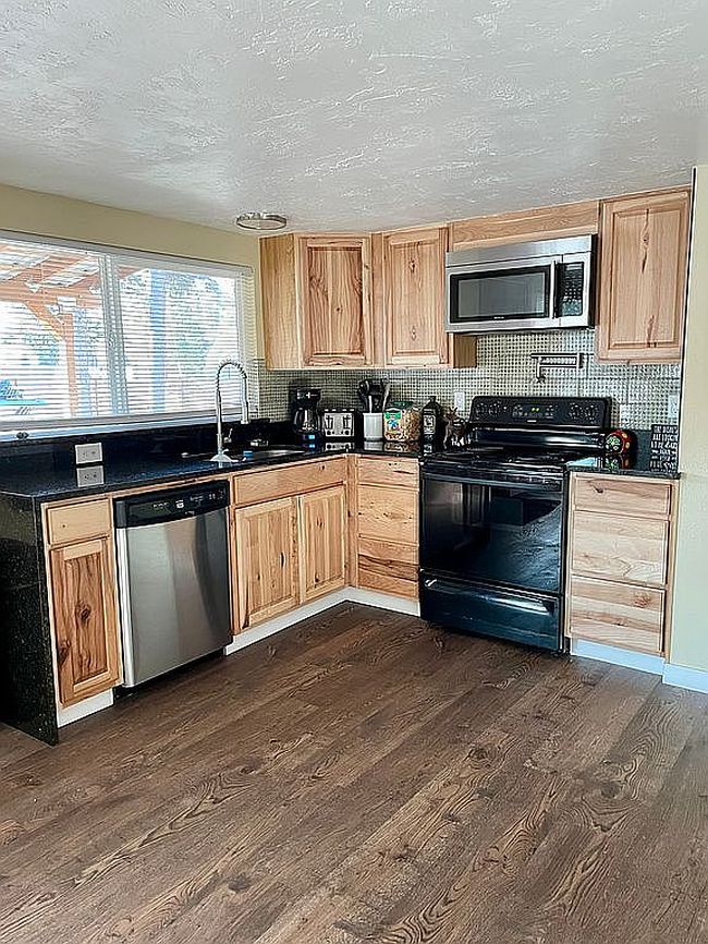 Photo of 136010 Highway 97 N, Crescent, OR