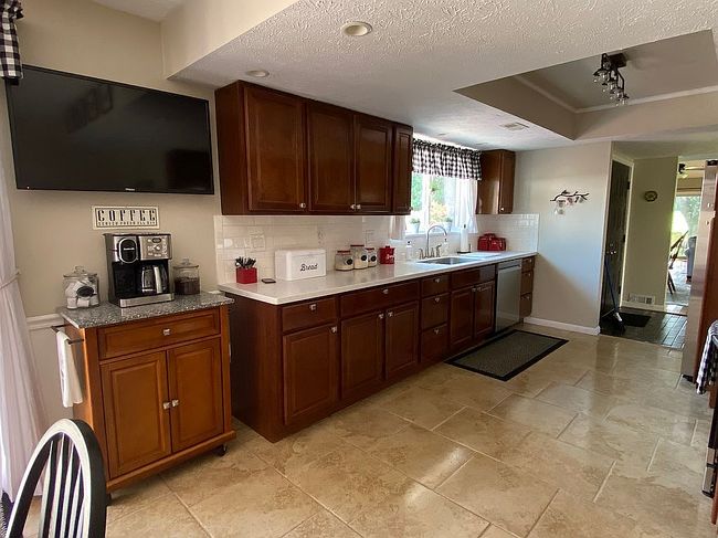 Photo of 9110 S Greenridge Ln, Bloomington, IN