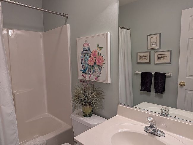 Photo of 302 Myrtle St Apt F, Ashland, VA