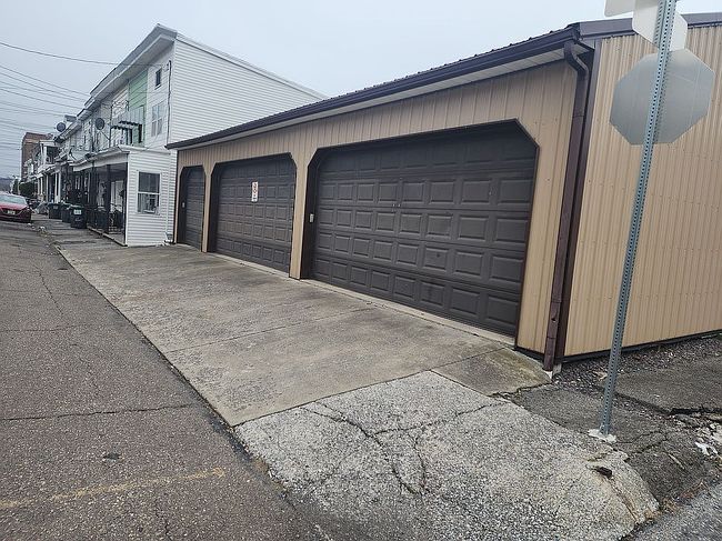 Image of 100 W Market St #102