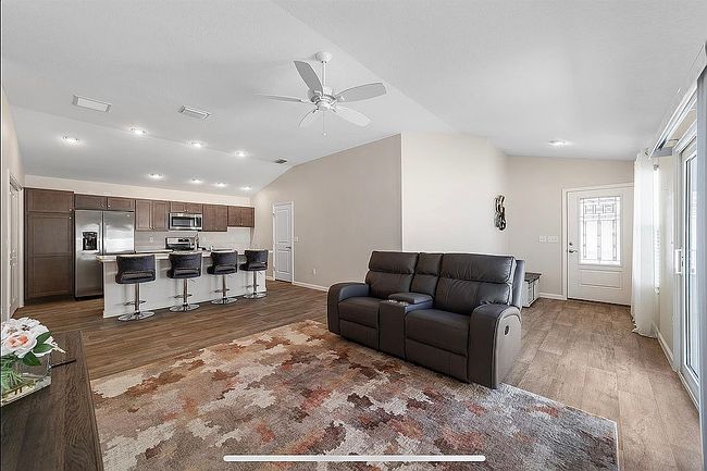 Image of 3320 Davis Ter
