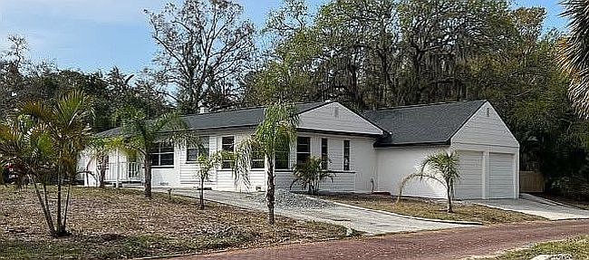 Image of 302 Lakeview Dr