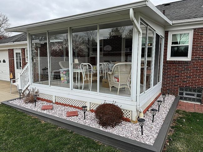 Photo of 805 Mathews Rd, Youngstown, OH
