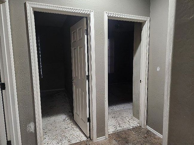 Image of 10413 W Roanoke Ave