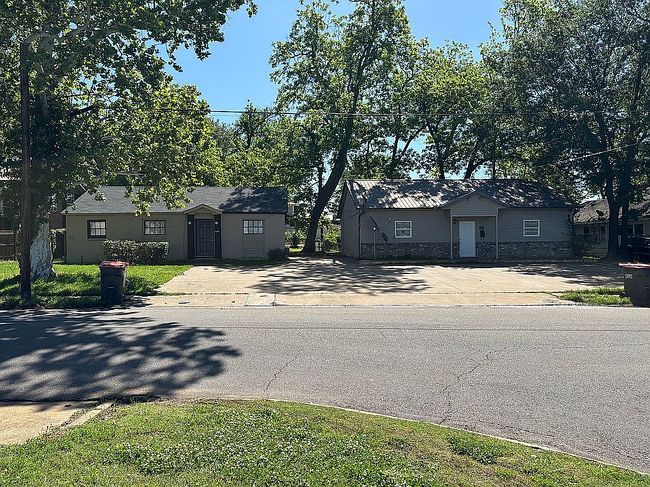 Image of 245 12th St Se