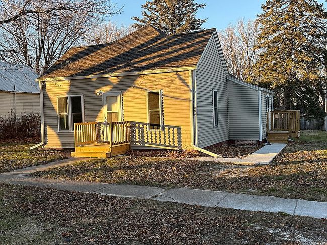 Image of 604 Sand St