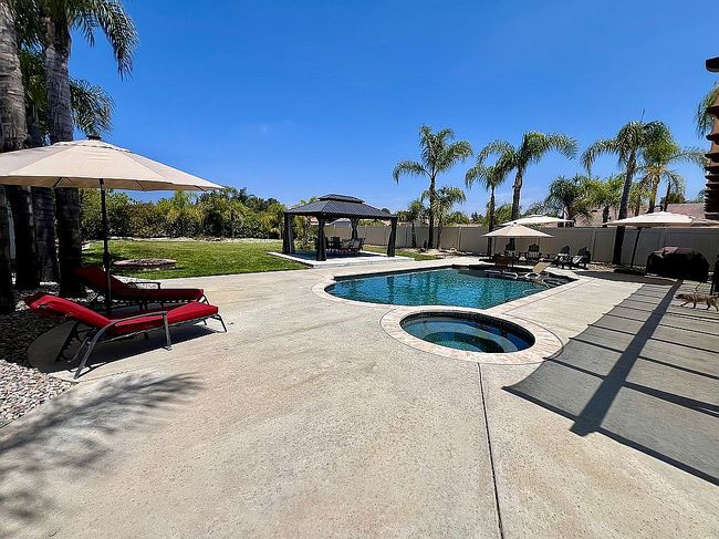 Image of 42347 Camino Merano