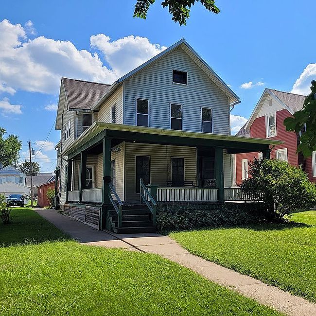 Photo of 609 5th Ave S