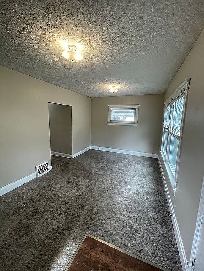 Photo of 279 Cross St, Akron, OH
