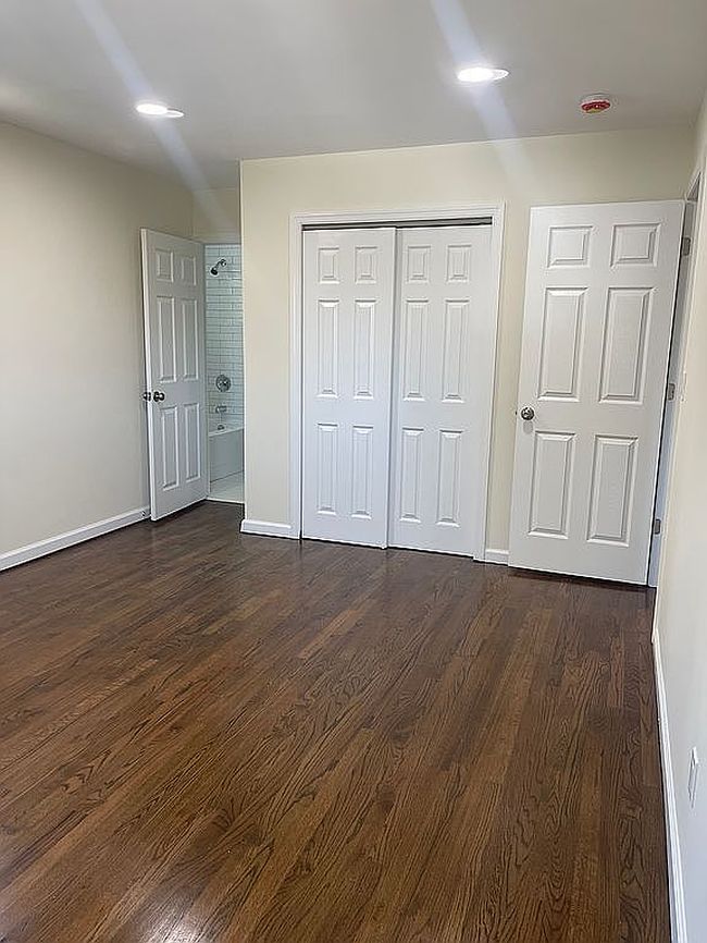 Photo of 22 Brian Dr, East Islip, NY