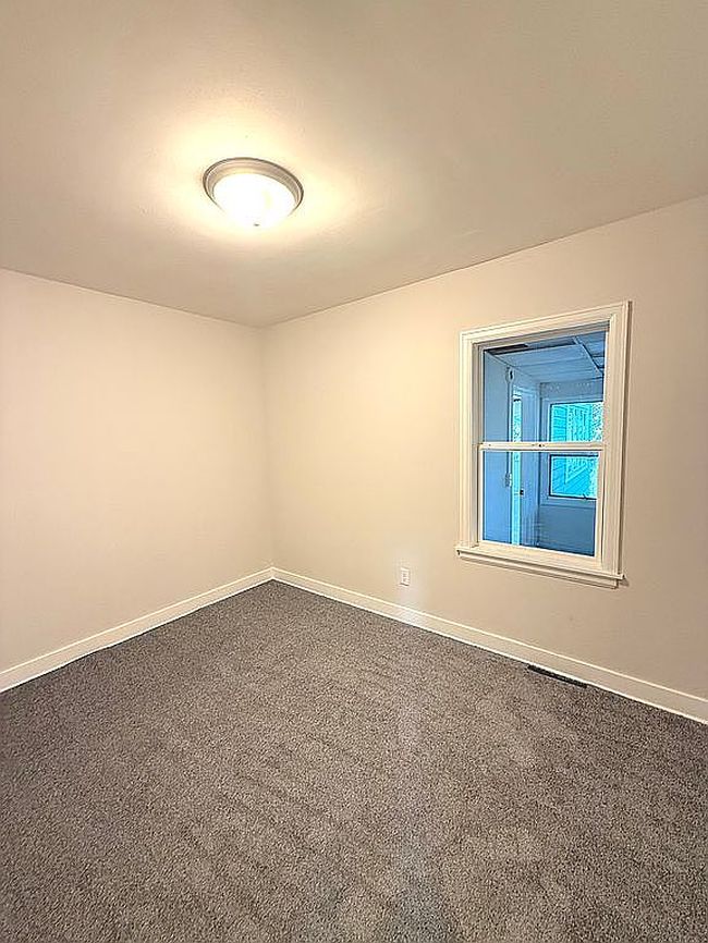 Photo of 477 N River St, Montgomery, IL