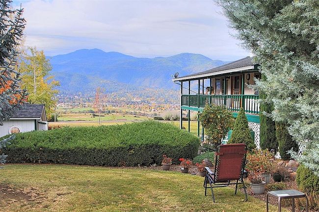 Photo of 320 Gaerky Creek Rd, Ashland, OR