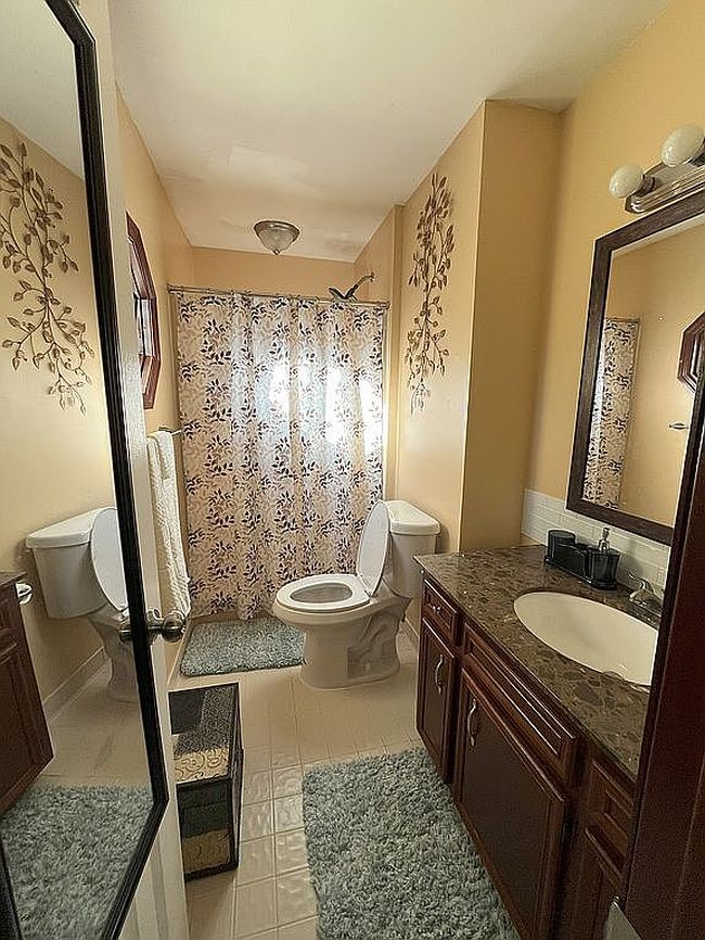 Image of 121 Pin Oak Ct