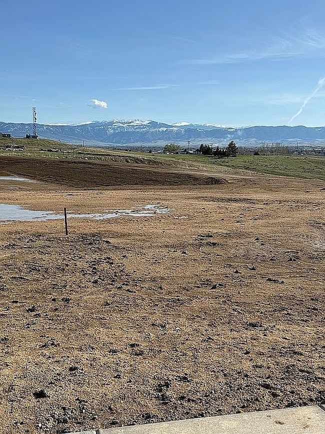 Photo of 672 Valley View Dr, Sheridan, WY