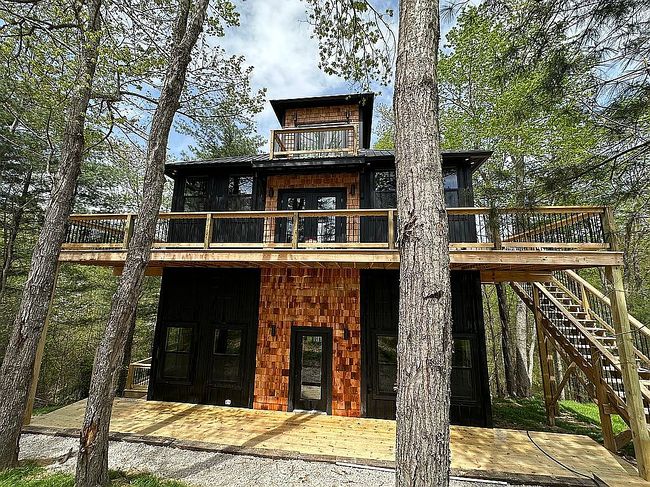 Image of 52 W Spencer Rd