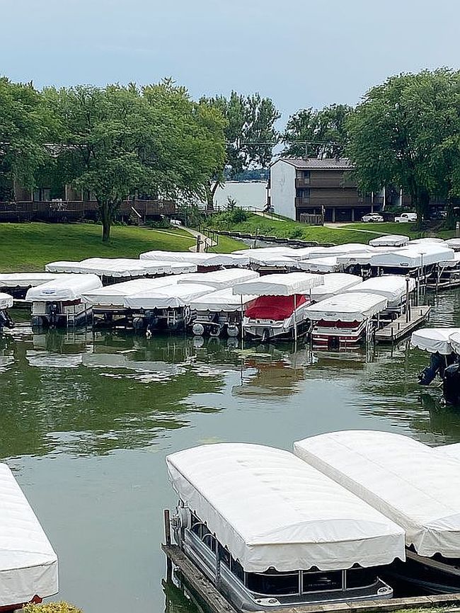 Photo of 2700 N Shore Dr Unit I-11, Clear Lake, IA