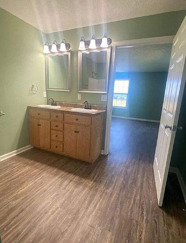 Image of 5894 Stovall Rd
