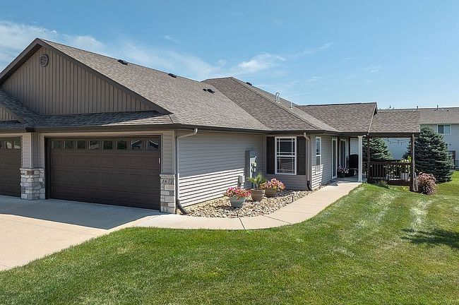 Photo of 3611 Bluebird Dr Sw