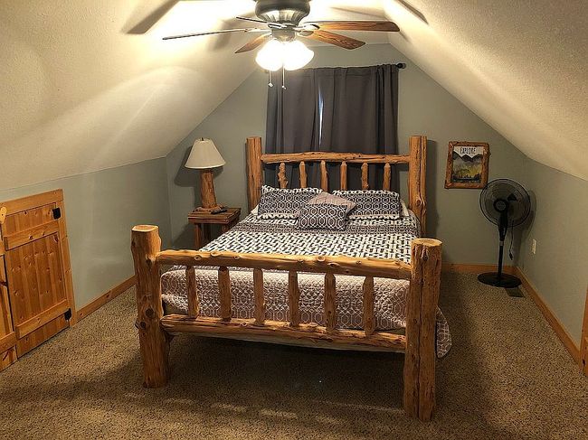 Photo of 807 E Surf St, Stockton, MO