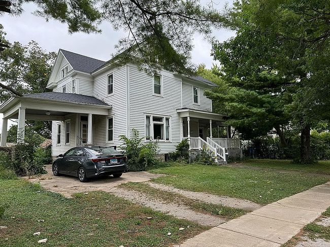 Preview of property located at 114 E 4th St