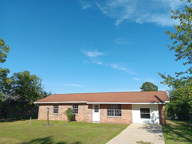 Photo of 252 Sanders Rd