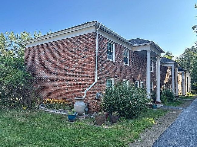 Photo of 425 Dorset St Unit 8, South Burlington, VT