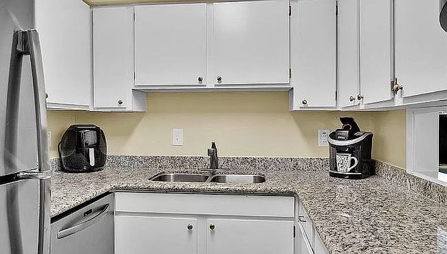 Image of 1820 E Kings Hwy Apt 15