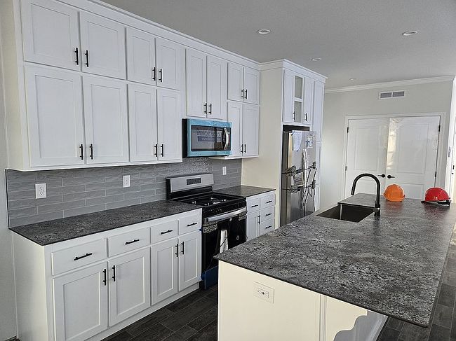 Image of 300 Stony Point Rd Spc 241