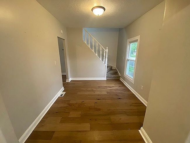 Additional photo 3 of property located at 407 S Yates Ave