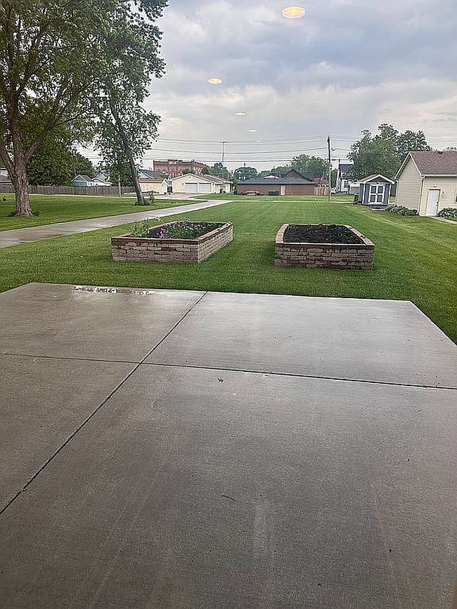 Image of 215 S De Witt Pl